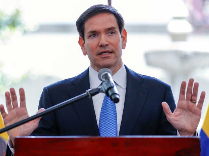 ¿Cuánto dinero tiene Marco Rubio?