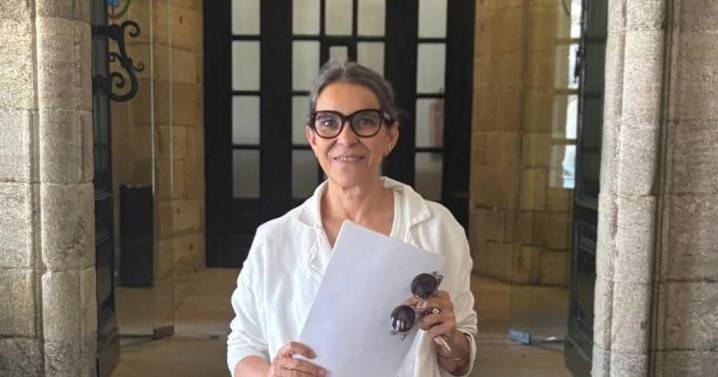 Los concejales no adscritos de Santiago reculan y ahora rechazan gobernar con el PP: «Jamás, jamás, jamás»