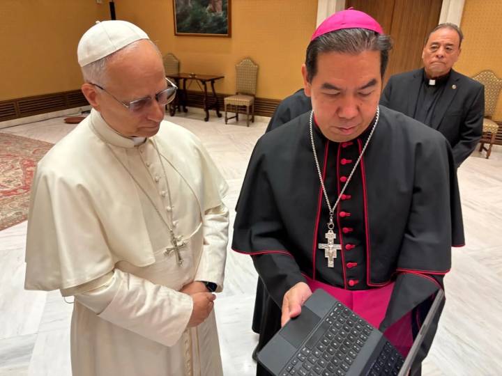 Pope Leo XIV to supporters of migrants in U.S.: ‘You stand with me, and I stand with you’