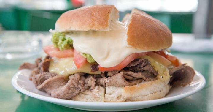 Día del Churrasco 2025: cinco sangucherías infalibles para celebrarlo en Santiago