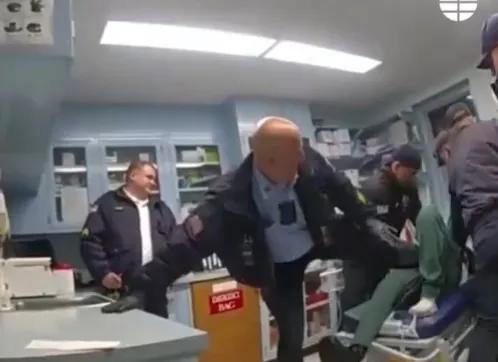 Condenan a un guardia de prisión en Nueva York por la muerte de un detenido afroestadounidense