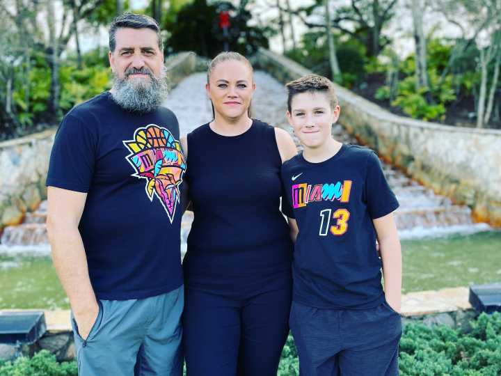 My family of 3 moved from the UK to the US. I'm lonely and worry about our aging parents being so far away.