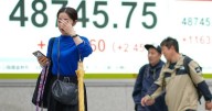 Stocks rise, gold dips as investors regain confidence