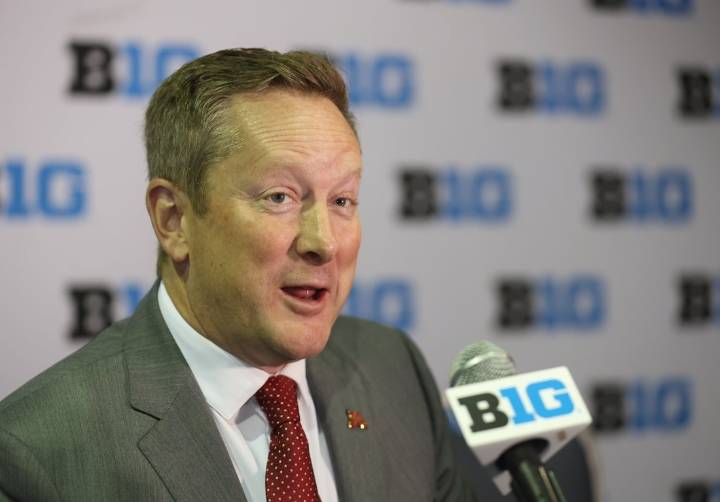 Deadspin | Minnesota, new coach Niko Medved open season against Gardner-Webb