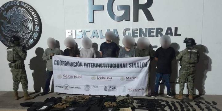 Secretaría de Marina asegura armas largas y municiones en Culiacán: hay 7 detenidos