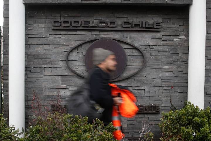Ante allanamientos: Codelco compromete colaboración en investigación por tragedia en mina El Teniente
