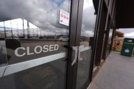 Jueza impide a gobierno de Trump despedir a trabajadores