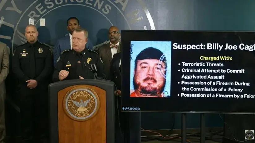 Su familia alertó a tiempo: Policía detuvo a hombre que amenazó con tiroteo y evitó posible tragedia en aeropuerto de Atlanta