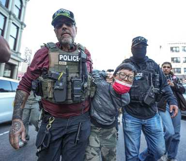 BREAKING: ICE conducts raid on Chinatown’s Canal Street, multiple people detained as New Yorkers rage
