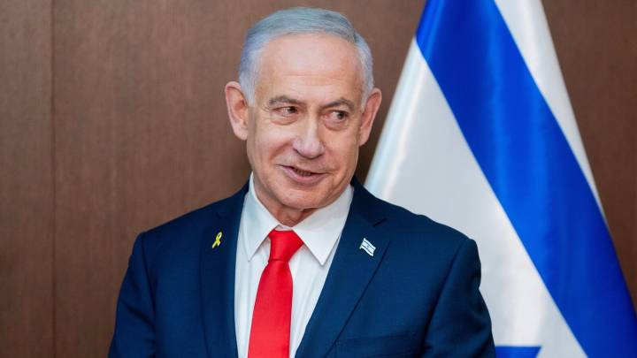 Netanyahu orders ‘powerful strikes’ in Gaza after Hamas fired on Israeli troops