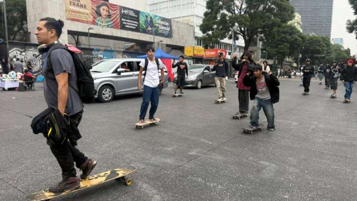 Skaters Alzan la Voz: Protesta Pacífica Contra Discriminación en Metro CDMX