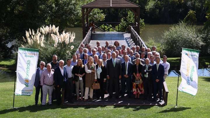 Iberdrola rinde homenaje a los veteranos de su plantilla en Castilla y León