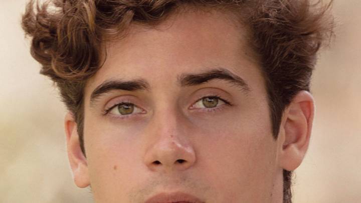 Franco Colapinto lanza su biografía: el libro se agotó en la preventa