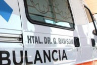 Una mujer fue hospitalizada después de ser embestida por un auto cuando circulaba en bicicleta