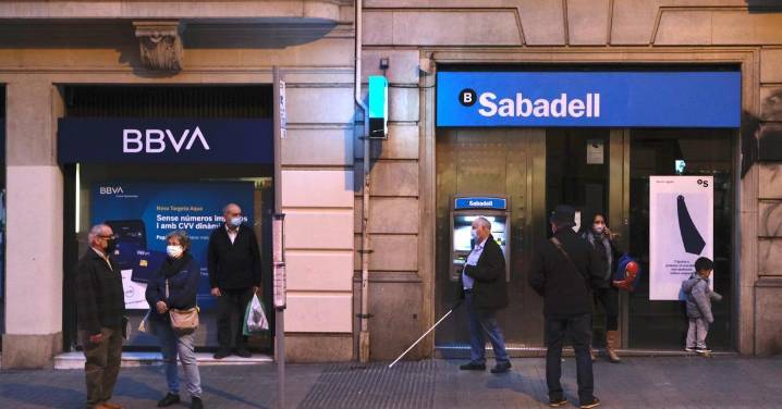 Zurich, segundo accionista del Sabadell, rechaza acudir a la opa del BBVA