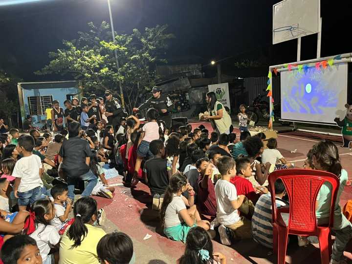 Cine al Barrio y Actividades Lúdicas Fortalecen Entornos Protectores para Niños en Puerto Asís, Putumayo