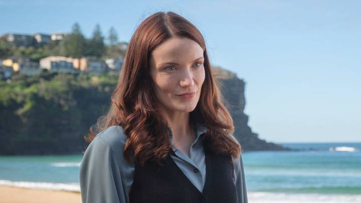 Return to Paradise's Anna Samson on the twisty mysteries of season 2