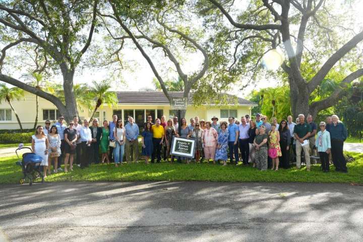 Pinecrest Honors WWII Hero and Beloved Attorney with Street Naming
