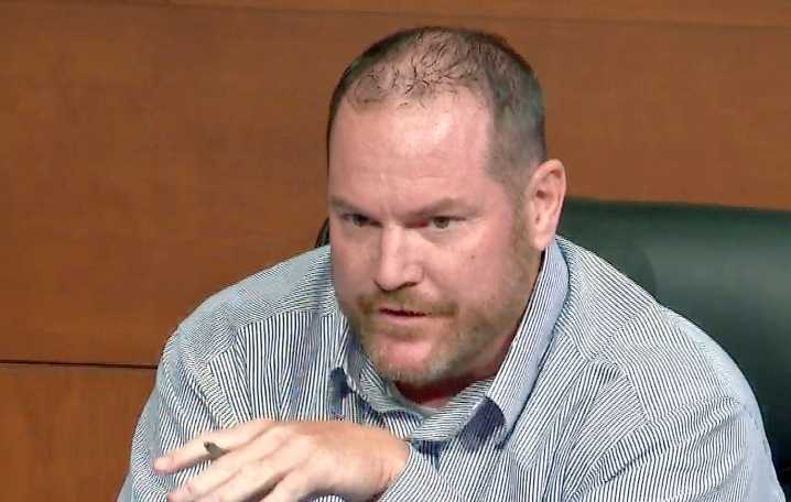 Surprise votes to oppose BNSF rail hub plans