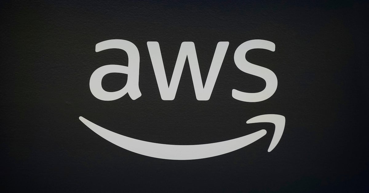 Amazon cloud outage takes down many online services around the world