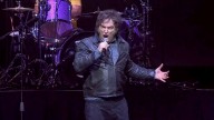 Milei cantó con su banda, evitó hablar de Espert y envió un mensaje al kirchnerismo Encabezó el evento en el Movistar Arena, luego de las tensiones por la renuncia del diputado oficialista a su candid