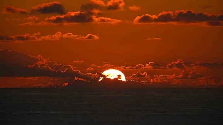 Madhya Pradesh October 22 2025, Weather Update: State To Experience Bright, Sunny Day With Light, Cooler Breeze