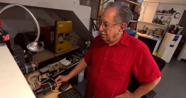 Durham jewelry maker thriving at 79