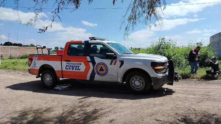 Encuentran dos cuerpos en socavón en Juventino Rosas; podría ser fosa múltiple