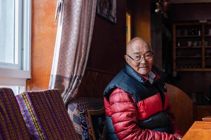 Last surviving member of pioneering Mount Everest expedition dies