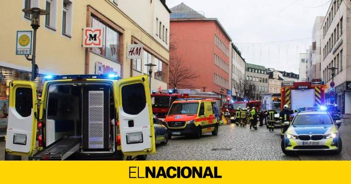 En estado crítico una alcaldesa alemana del SPD tras ser apuñalada delante de su casa
