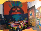 Faro Cosmos convierte la cartonería y el vestuario en homenaje a los pueblos originarios