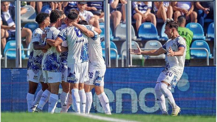 Talleres hundió a Gimnasia en el Bosque