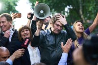 El Gobierno confía en la asistencia de EE.UU. para contener el dólar en la recta final de la campaña y evalúa los posibles escenarios postelectorales