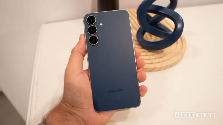 If you’re quick, you can get the Samsung Galaxy S25 FE for just $499.99