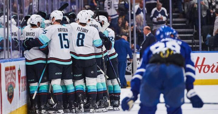 Leafs downplay Anthony Stolarz’s critique of their play.
