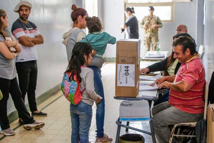 Elecciones legislativas: a horas del cierre la participación en todo el país llegó al 41%