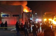 Se registra fuerte incendio en casa de huéspedes de la zona centro