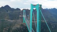 China rompe otro récord mundial con el puente más alto del mundo