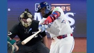 Guerrero hits 6th postseason homer and Blue Jays beat Mariners 6