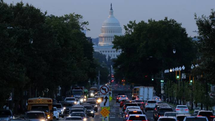 Live updates: Government shutdown in 2nd day with layoffs looming, end unclear