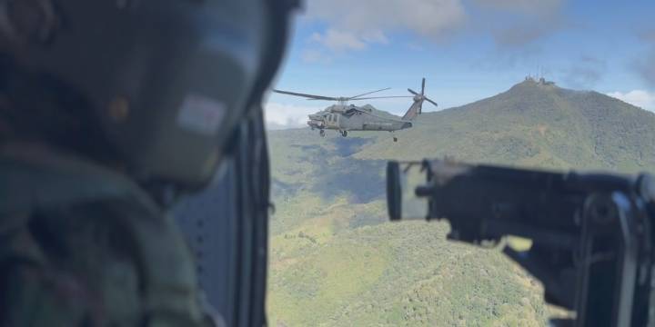 Reportan combate activo entre el Ejército Nacional y presuntos integrantes de las disidencias en plena jornada electoral, en Cauca
