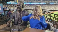 Dave Niehaus' daughter recalls crucial hit by dad's statue