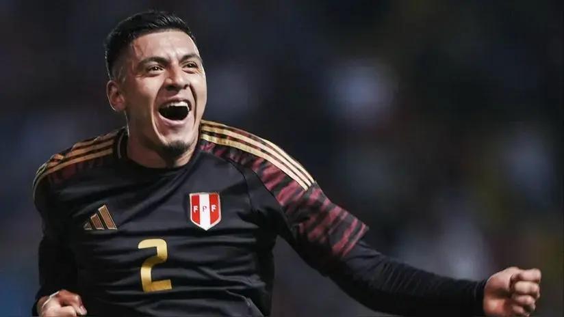 ¡Le rompió la cintura! César Inga marcó golazo para el 1-0 de Perú sobre Chile en Santiago (VIDEO)