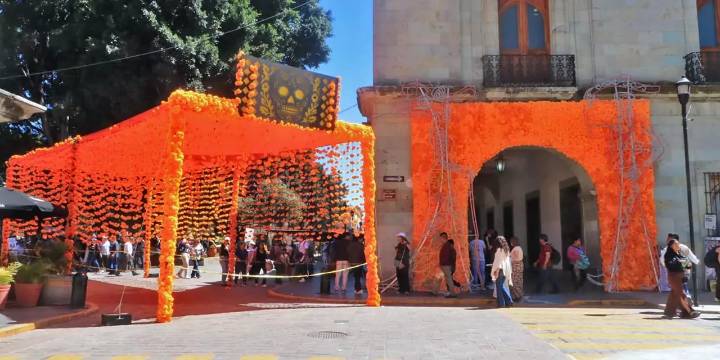 Pagan 11.3 mdp por adornos, incluidas calaveras chinas