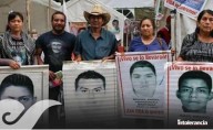 “El cambio está en ustedes”, advierte padre de Ayotzinapa a estudiantes de Ibero Puebla