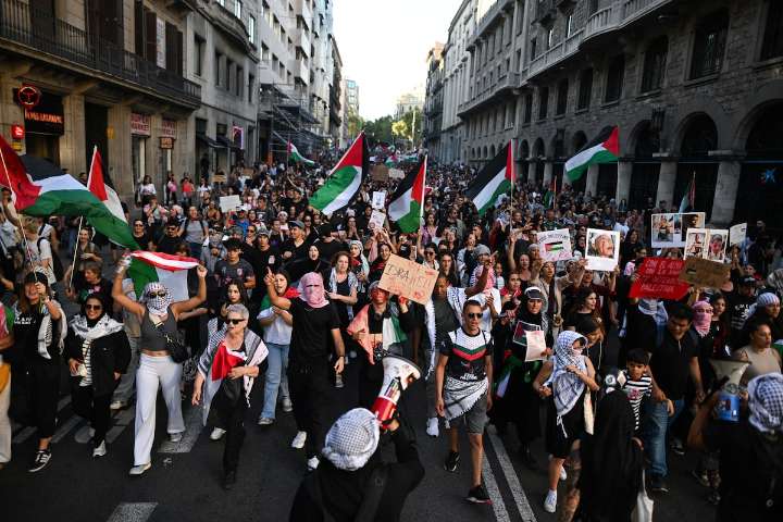 Pro-Palestinian protests in Barcelona and Rome draw tens of thousands