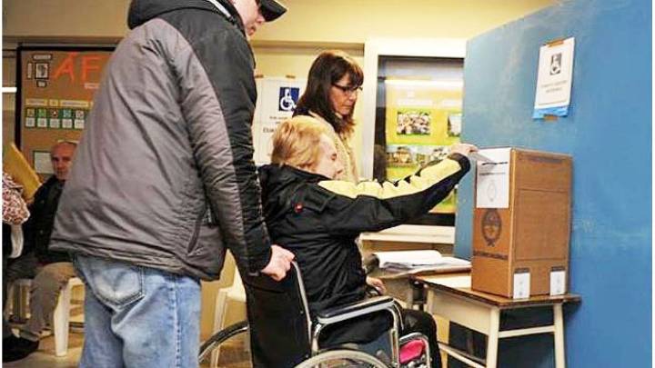 Elecciones 2025: voto accesible a personas con discapacidad