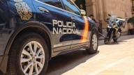 Prisión por robar de un tirón cadenas de oro a mujeres mayores y huir en patinete en Málaga