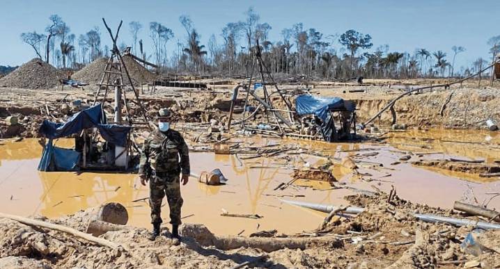 Minería ilegal contamina ríos y podría dejar sin acceso al agua a millones de familias