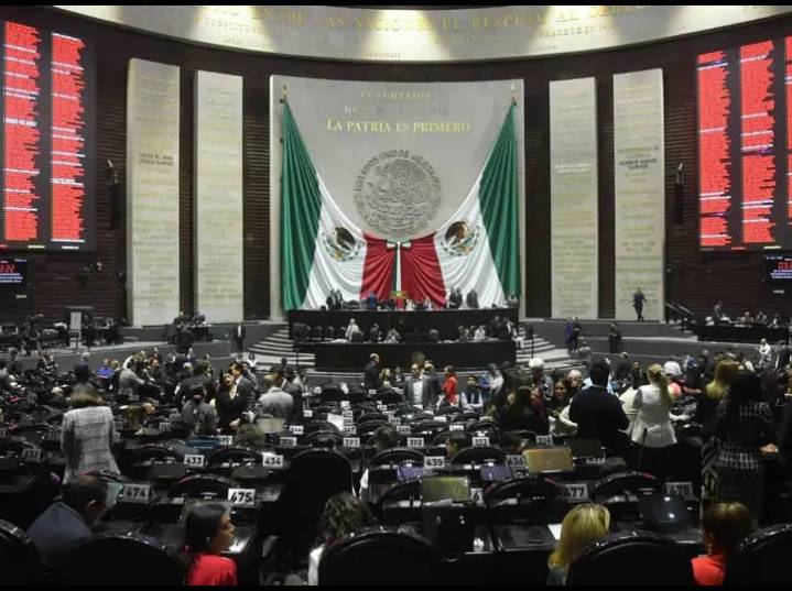 Avanza en diputados reforma aduanera